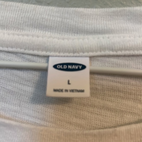 Old Navy Sleeveless Shirt - Picture 3 of 3